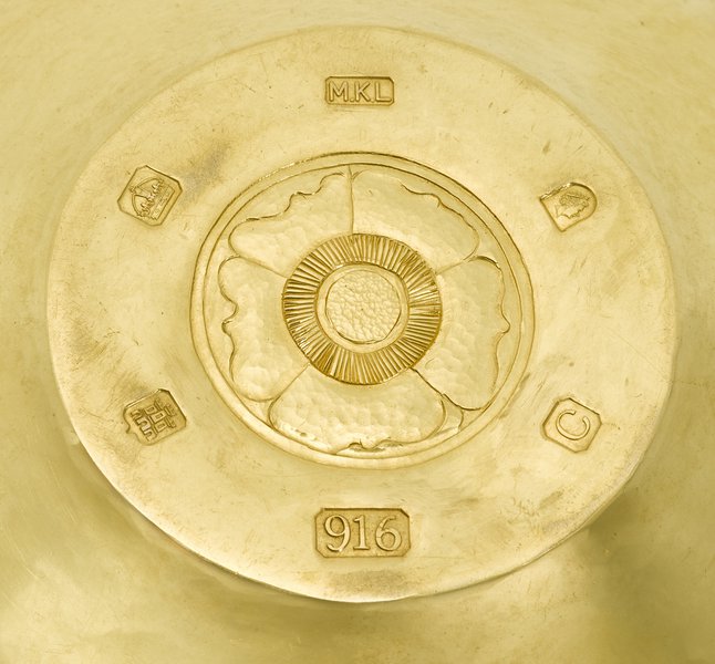 Hallmarks on the Michael Lloyd Bowl, 2002